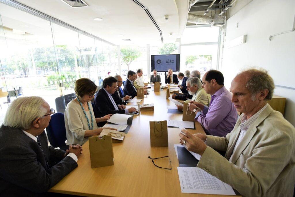 Primeira reunião do Conselho Científico e Cultural do IdEA, na sede do Instituto