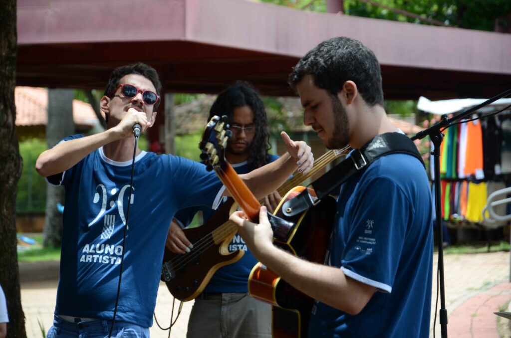 TREM DOIDO - O som de Minas Geraes