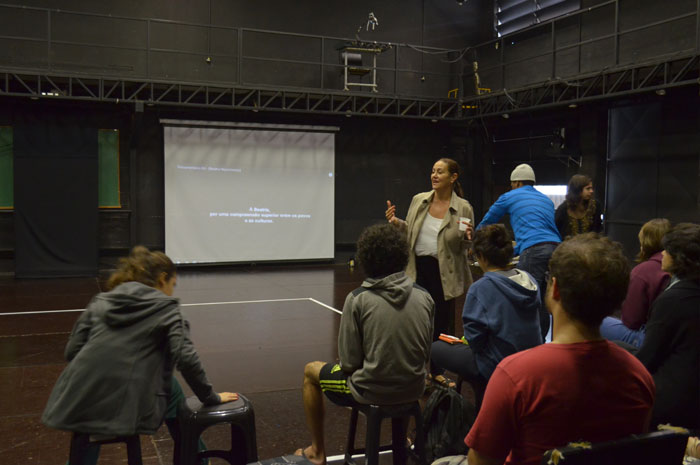 Veja as fotos da aula aberta sobre cultura popular