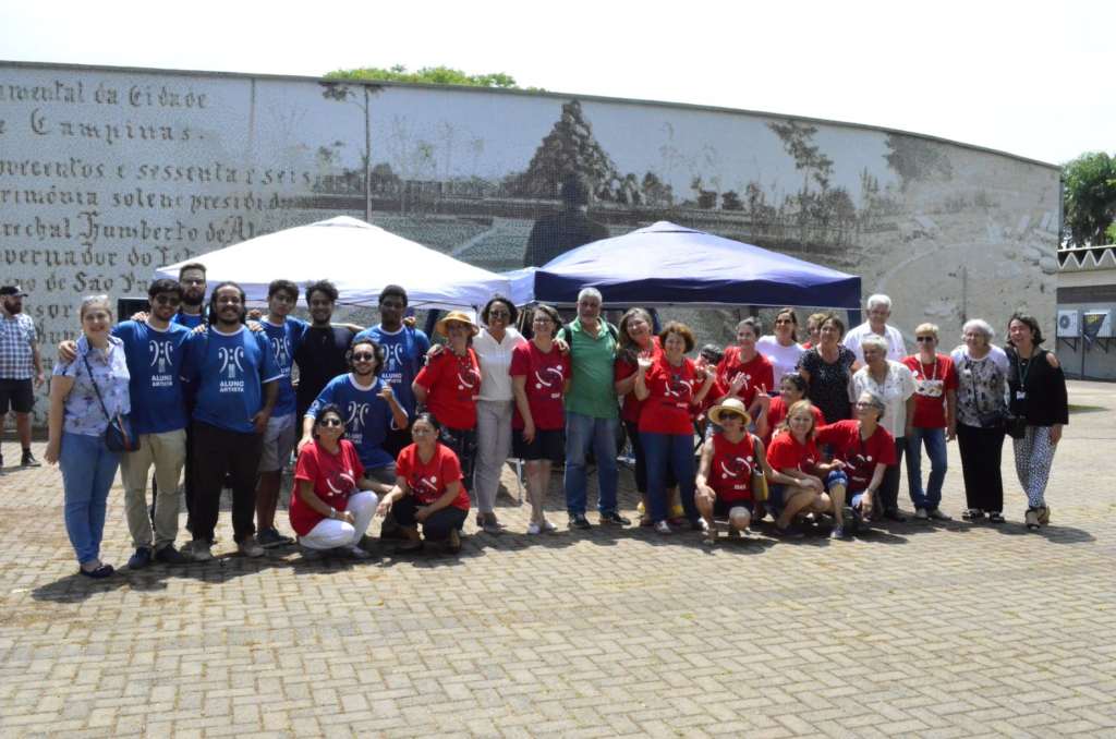 Tumbuluku: na praça com o UniversIDADE