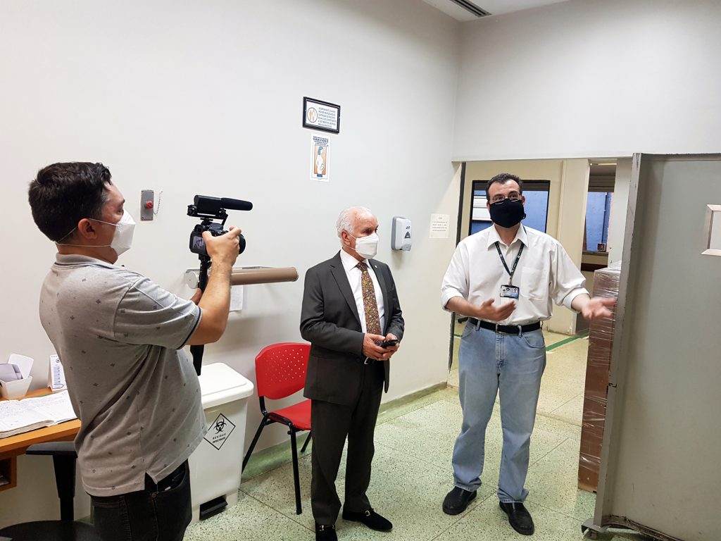 Deputado federal Gilberto Nascimento visita áreas de oncologia e imagenologia do HC