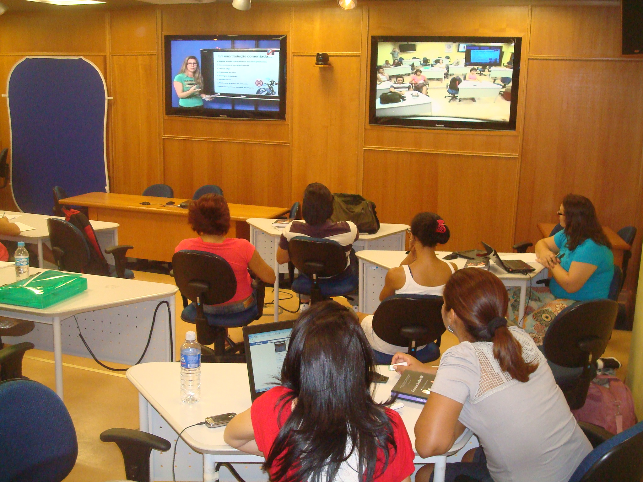 Monitores frontais